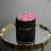 Różowe wieczne róże - średni box czarny